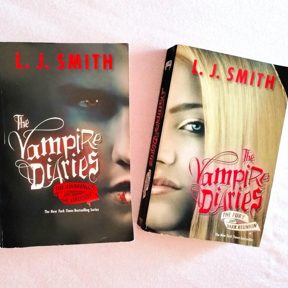 The Vampire Diaries Book Set - Black and Red Covers